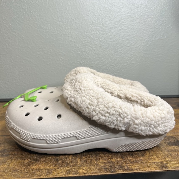 Crocs BEIGE CLASSIC BLITZEN IV LINED CLOG Men's 6 / Women's Size 8 NEW - Picture 3 of 6